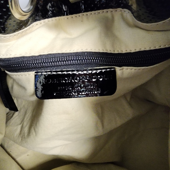 Roberta Gandolfi patent black bag - Picture 9 of 16